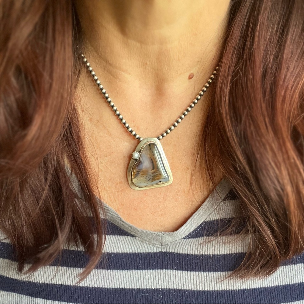 Beautiful Agate Sterling Silver Pendant